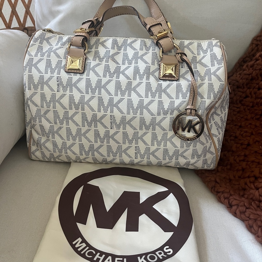 Michael Kors handbag with Dustbag